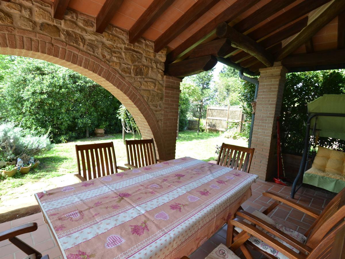 Belvilla By Oyo Villa Max Suvereto Kültér fotó